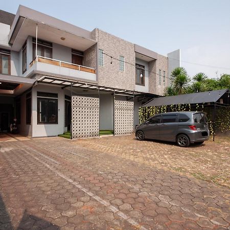 Reddoorz Plus Near Kelapa Dua Kebon Jeruk 자카르타 외부 사진