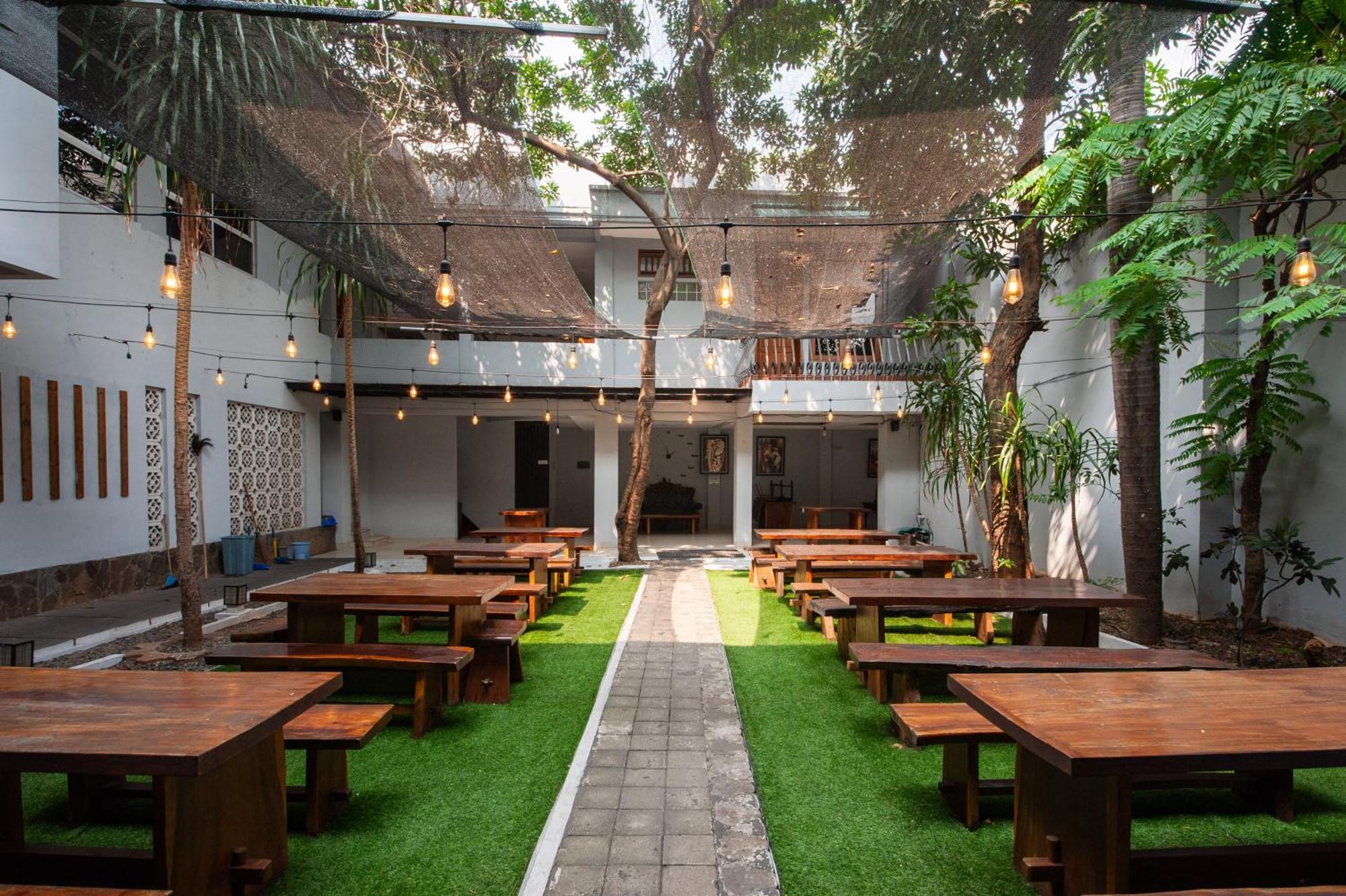 Reddoorz Plus Near Kelapa Dua Kebon Jeruk 자카르타 외부 사진