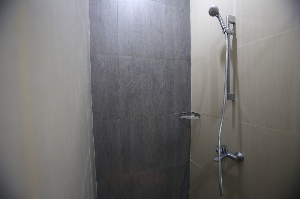 Reddoorz Plus Near Kelapa Dua Kebon Jeruk 자카르타 외부 사진