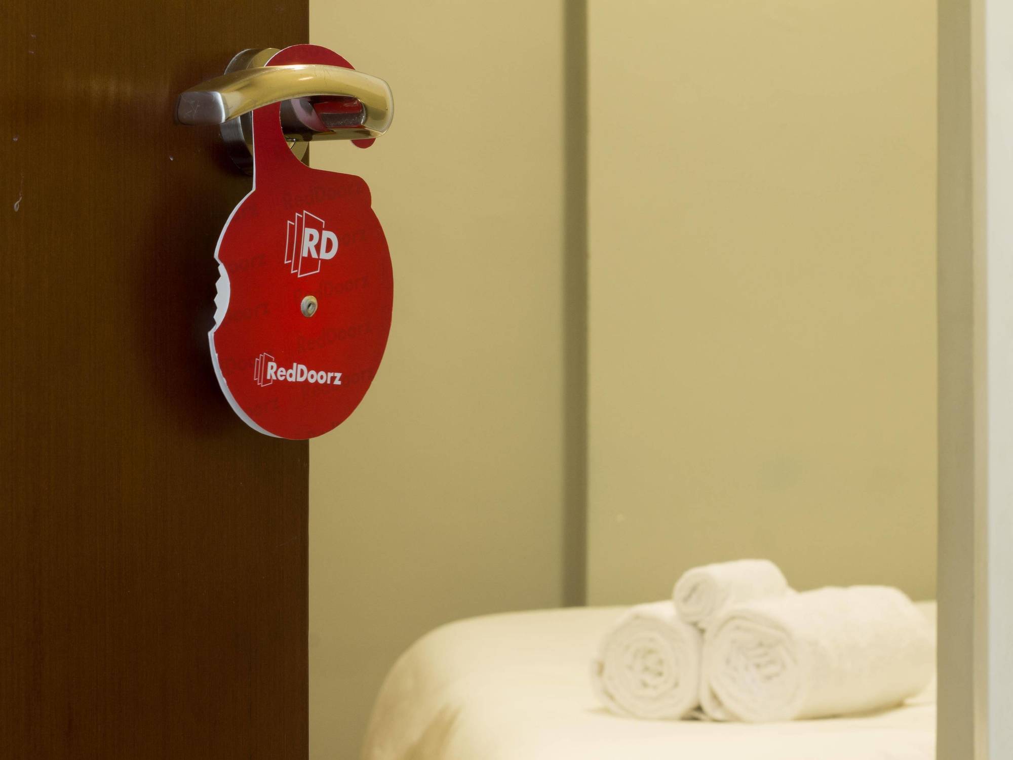 Reddoorz Plus Near Kelapa Dua Kebon Jeruk 자카르타 외부 사진